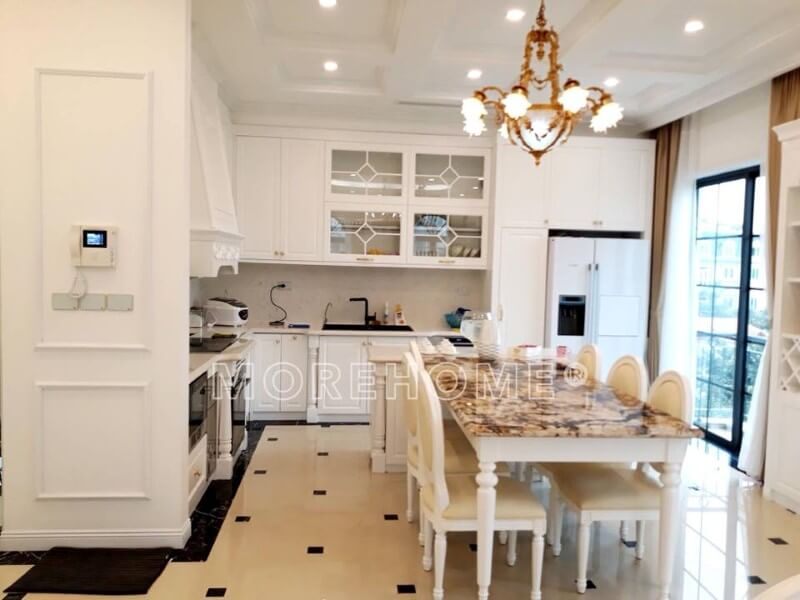 Morehome chuyên thi công nội thất đồ gỗ đẹp theo phong cách tân cổ điển tại tất cả các tỉnh thành trên cả nước. Bạn có nhu cầu thi công nội thất đồ gỗ tự nhiên theo phong cách tân cổ điển, vui lòng liên hệ Morehome để được tư vấn và báo giá